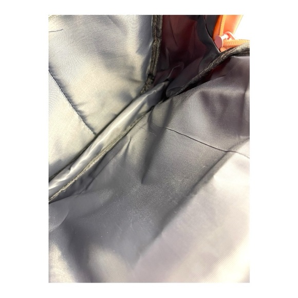 Hello Kitty Pink Backpack - Adorable & Functional! - Picture 7 of 9